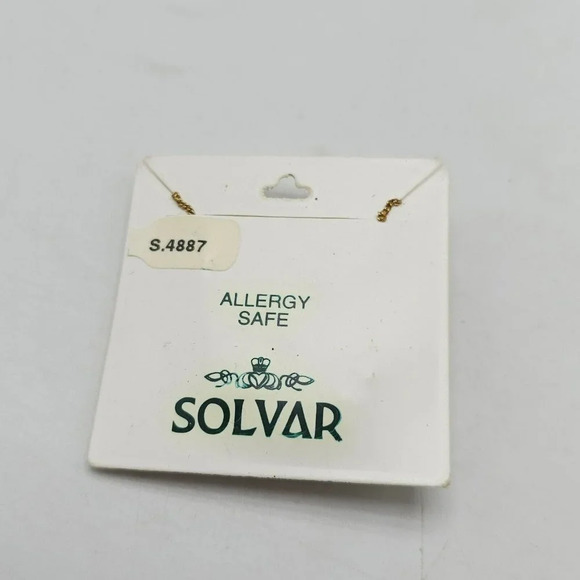 Solvar 18kt Gold Plated Shamrock Clover Gold Tone Necklace - Picture 4 of 4